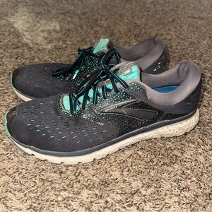 Brooks Women's Black and Teal Athletic Shoes